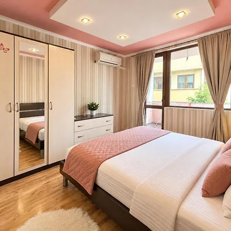 Apartment Rose Cream Cozy 1bedroom In Burgas City